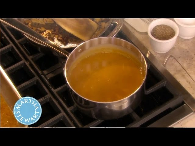 Basic Turkey Gravy | Thanksgiving Recipes |Martha Stewart